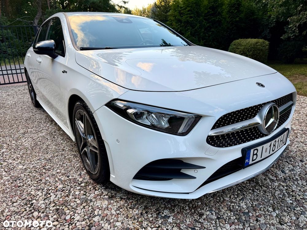 Mercedes-Benz Klasa A 180 AMG Line 7G-DCT - 3