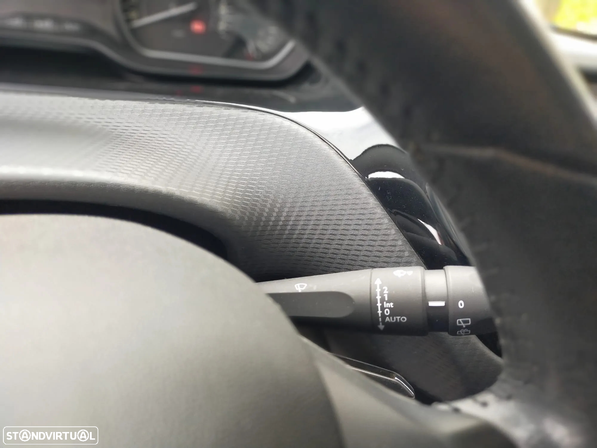 Peugeot 208 1.6 BlueHDi Style - 13