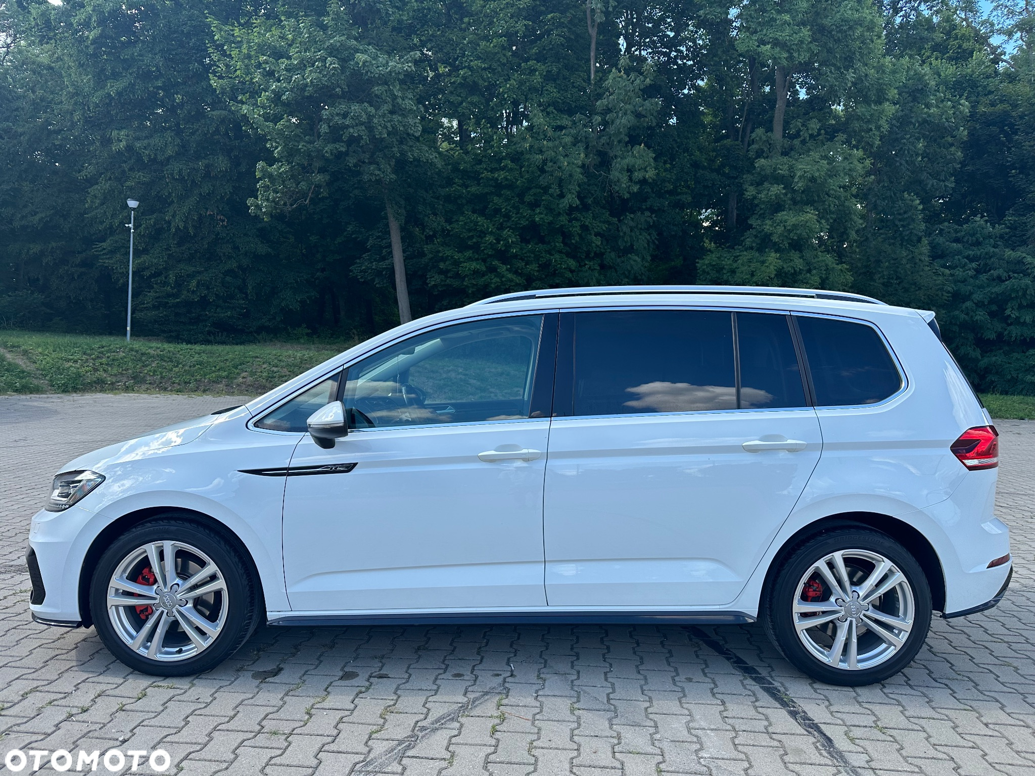 Volkswagen Touran 2.0 TDI SCR DSG Highline - 3