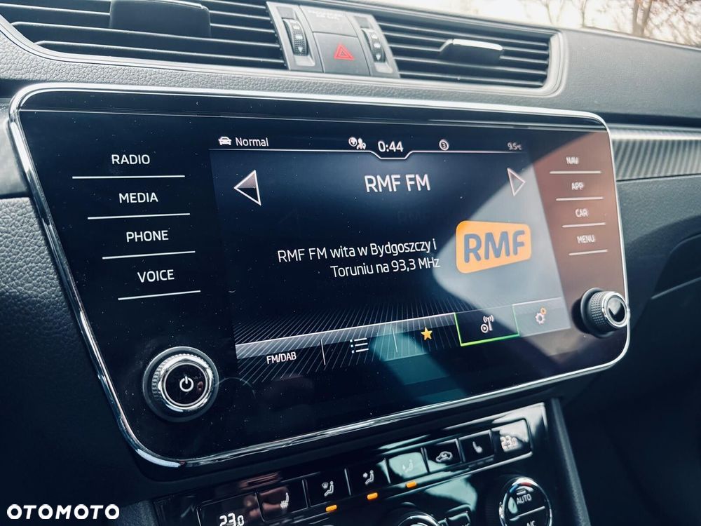 Skoda Superb 2.0 TDI SCR 4x4 Sportline DSG - 28