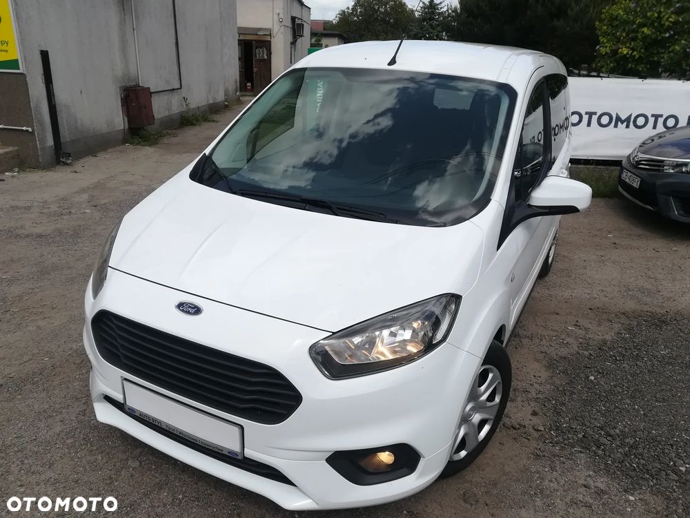 Ford Tourneo Courier - 2