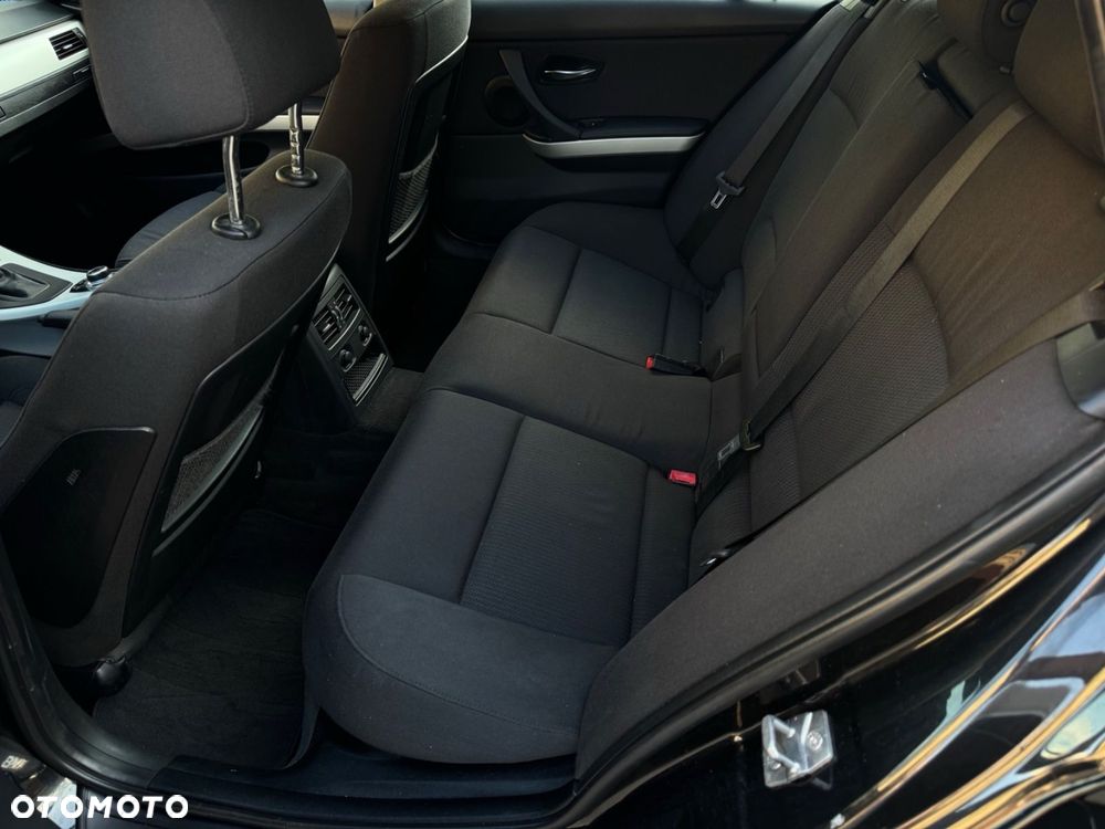 BMW Seria 3 320d M Sport EU6 - 15