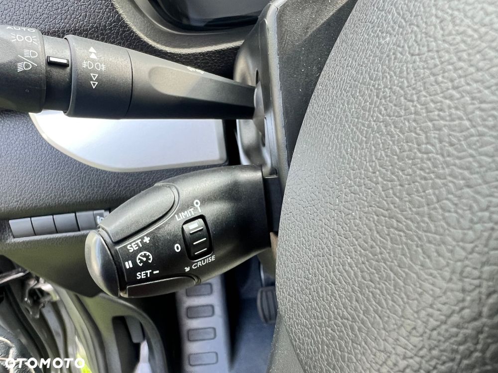 Opel Vivaro - 32