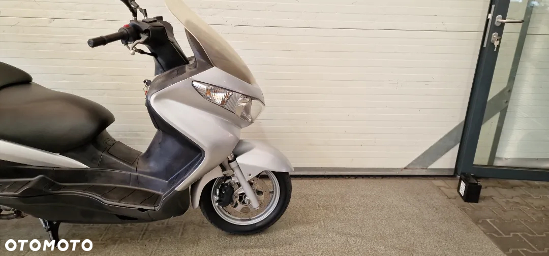 Suzuki Burgman - 18