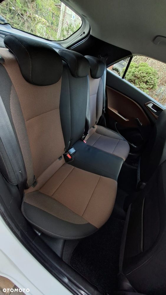 Hyundai i20 1.2 Fresh - 14