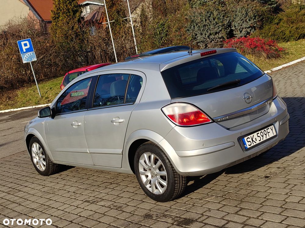 Opel Astra 1.6 Edition - 17