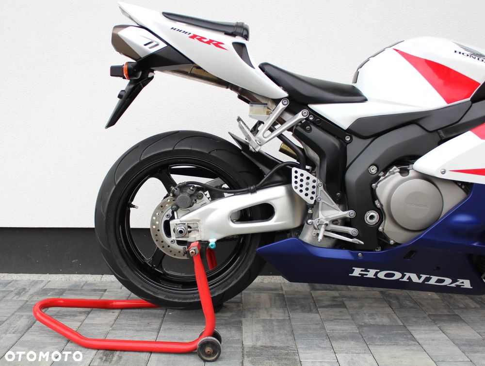 Honda CBR - 9