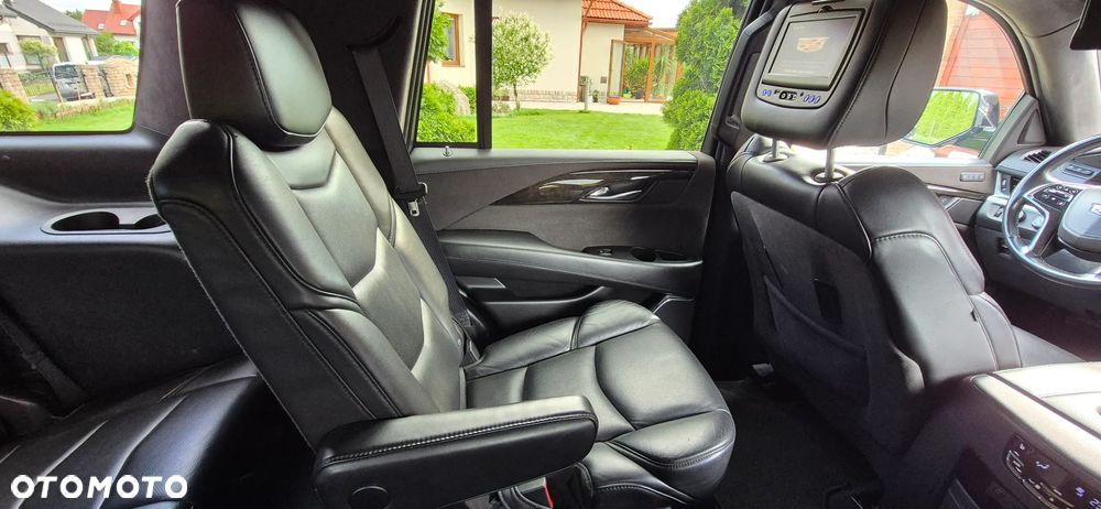 Cadillac Escalade 6.2 V8 AWD AT Platinum - 11