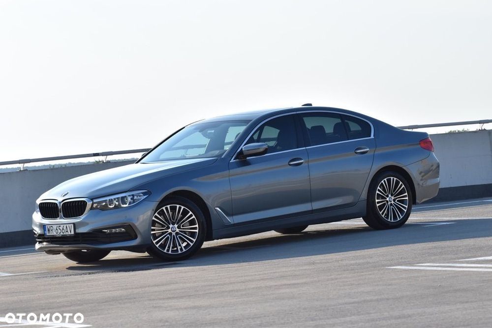 BMW Seria 5 530i xDrive Sport Line - 10