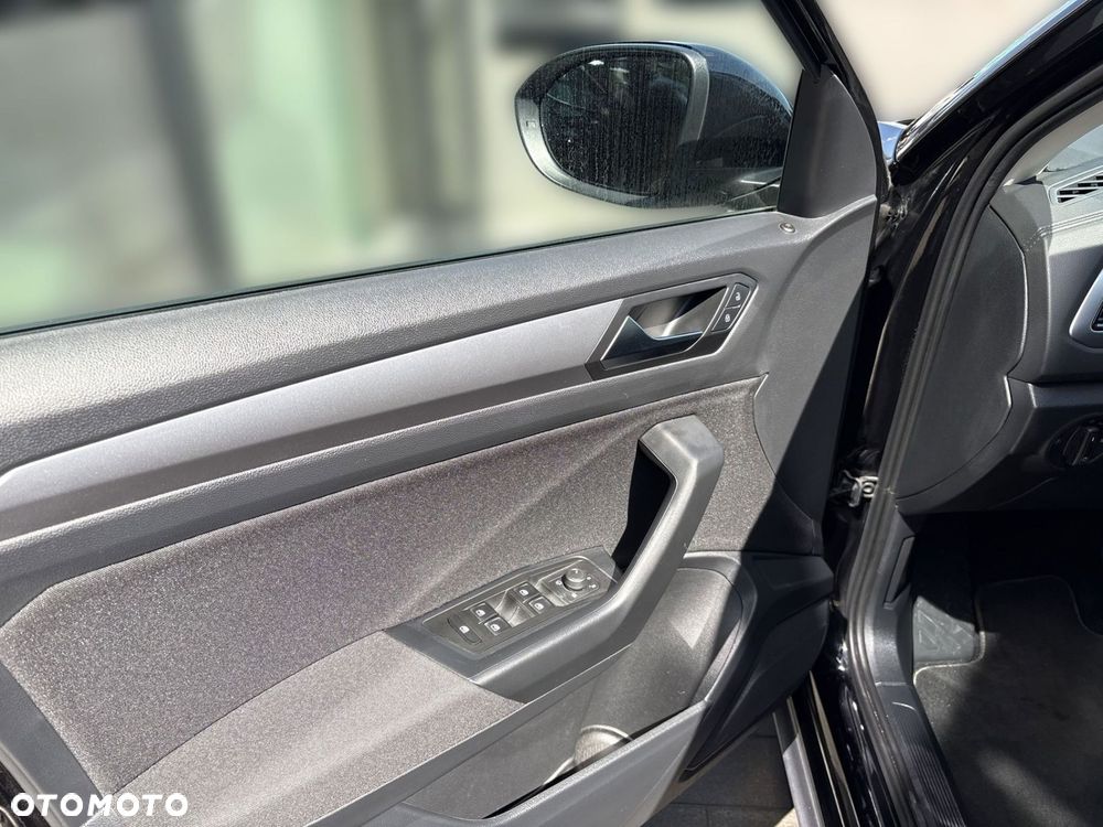 Volkswagen T-Roc 1.5 TSI Life DSG - 10