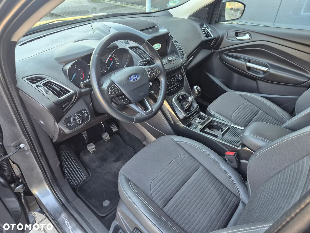 Ford Kuga 1.5 EcoBoost 2x4 Titanium - 9