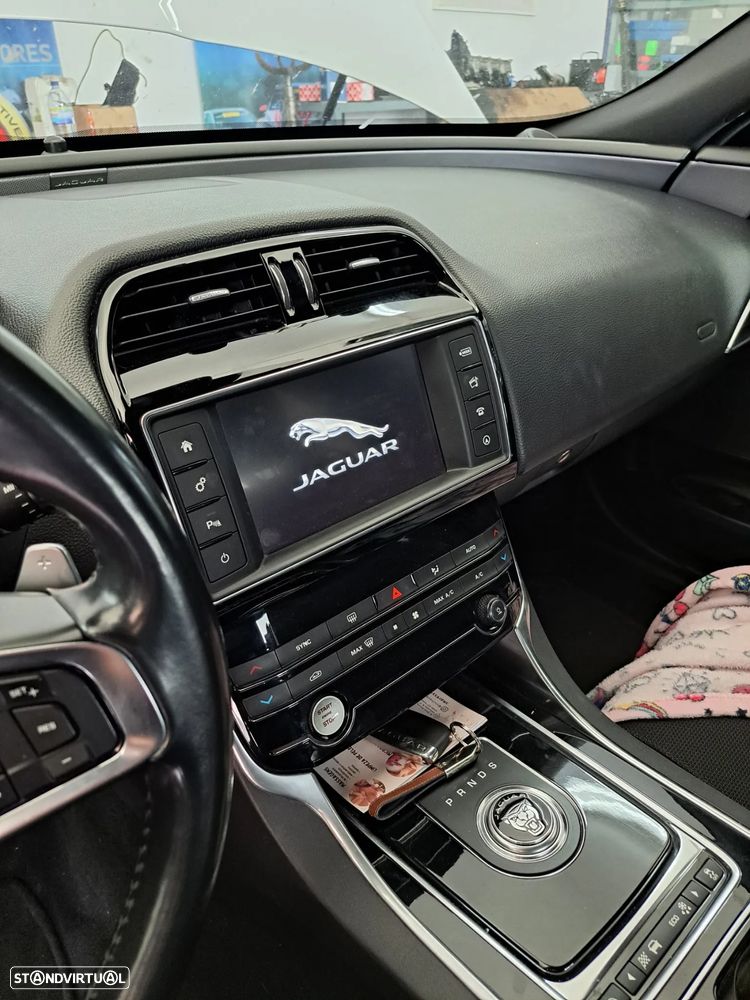 Jaguar XE 2.0 D R-Sport Aut. - 13