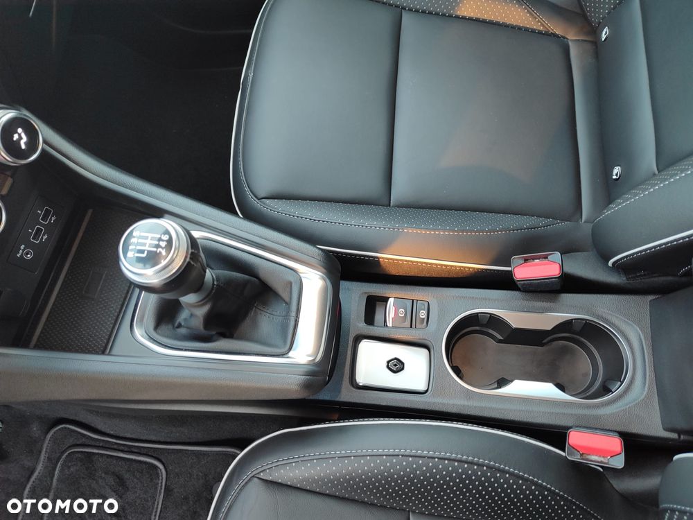 Renault Captur 1.3 Energy TCe FAP Intens - 16