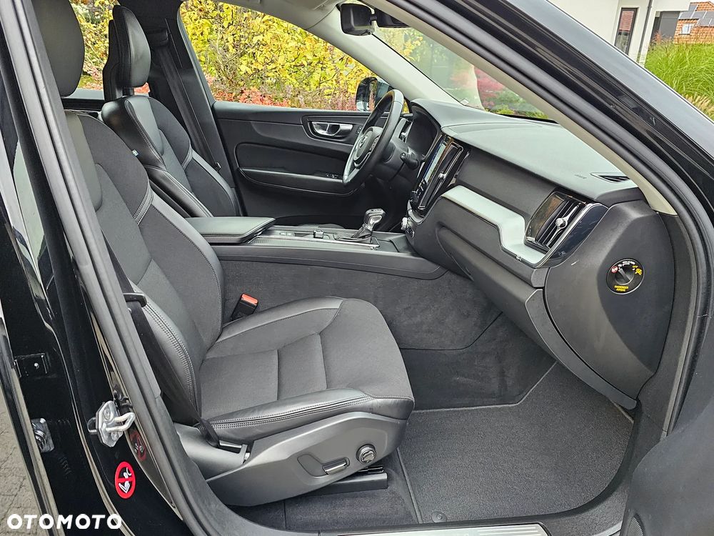 Volvo XC 60 D4 SCR AWD Momentum - 19