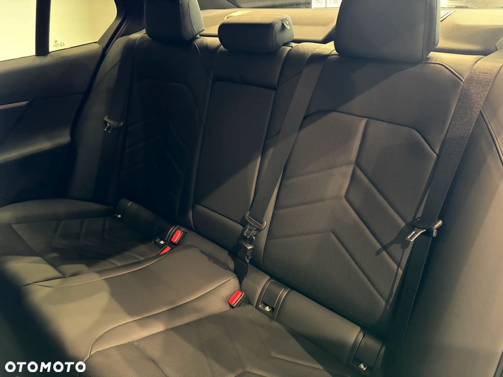 BMW Seria 5 520d mHEV M Sport - 24