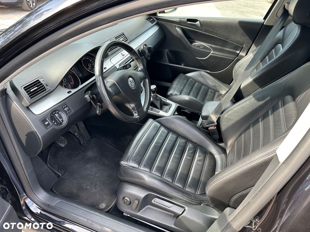 Volkswagen Passat 2.0 TDI DPF Comfortline - 14