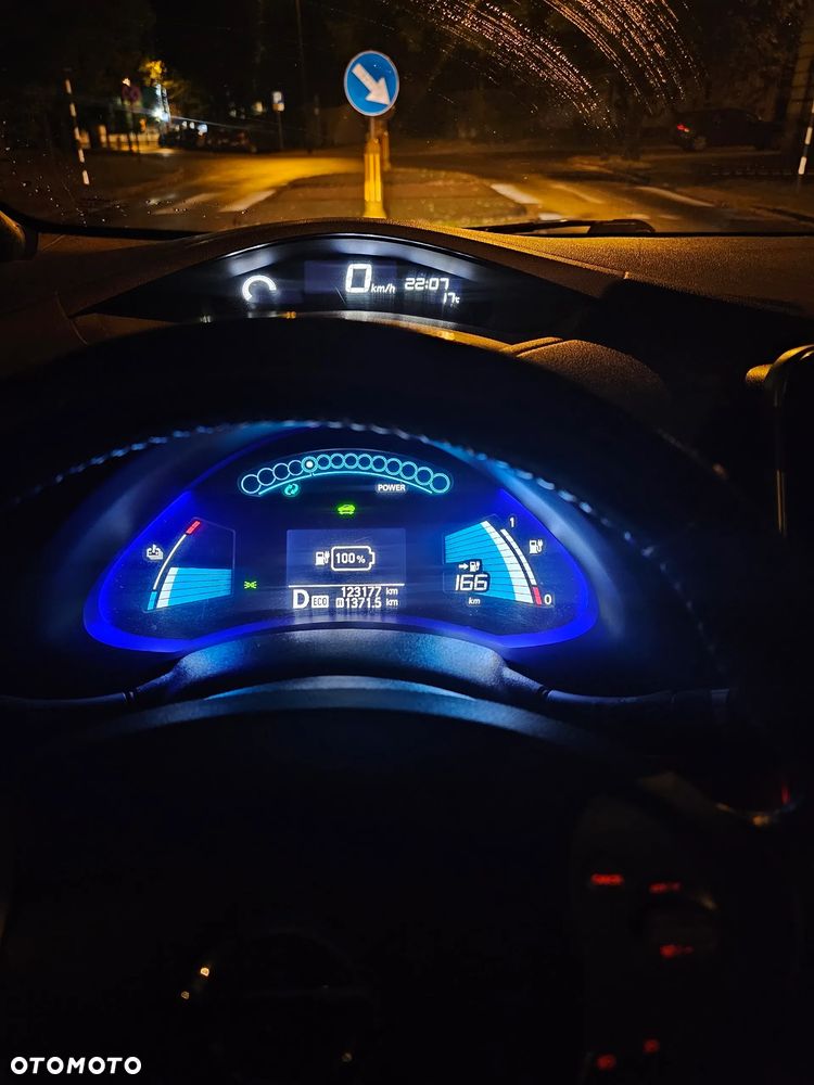 Nissan Leaf - 7