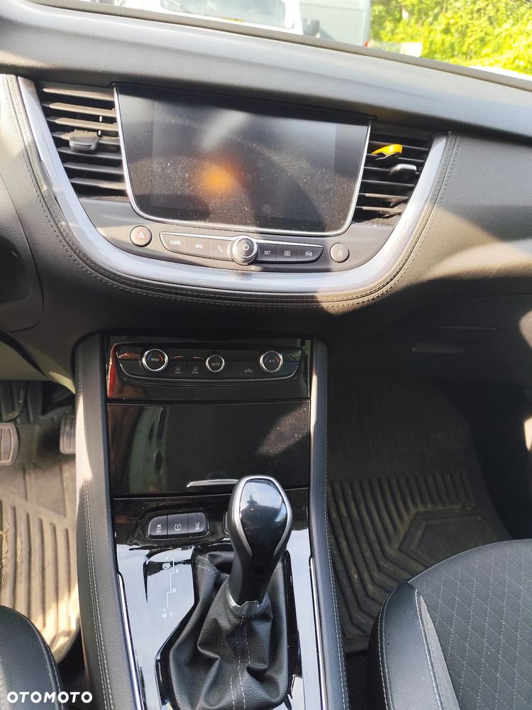 Opel Grandland X 1.5 CDTI Design&Tech S&S - 9
