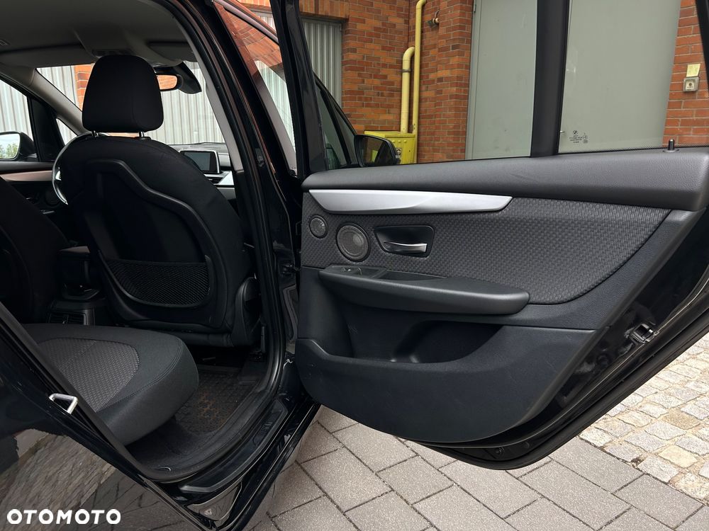 BMW Seria 2 218d Advantage sport - 24