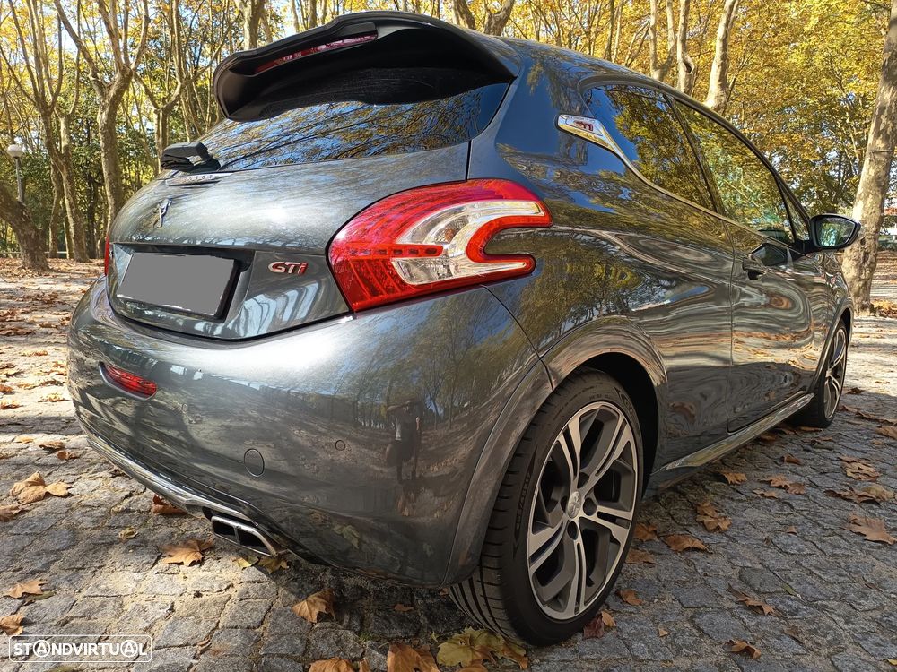 Peugeot 208 GTI 200 THP - 1