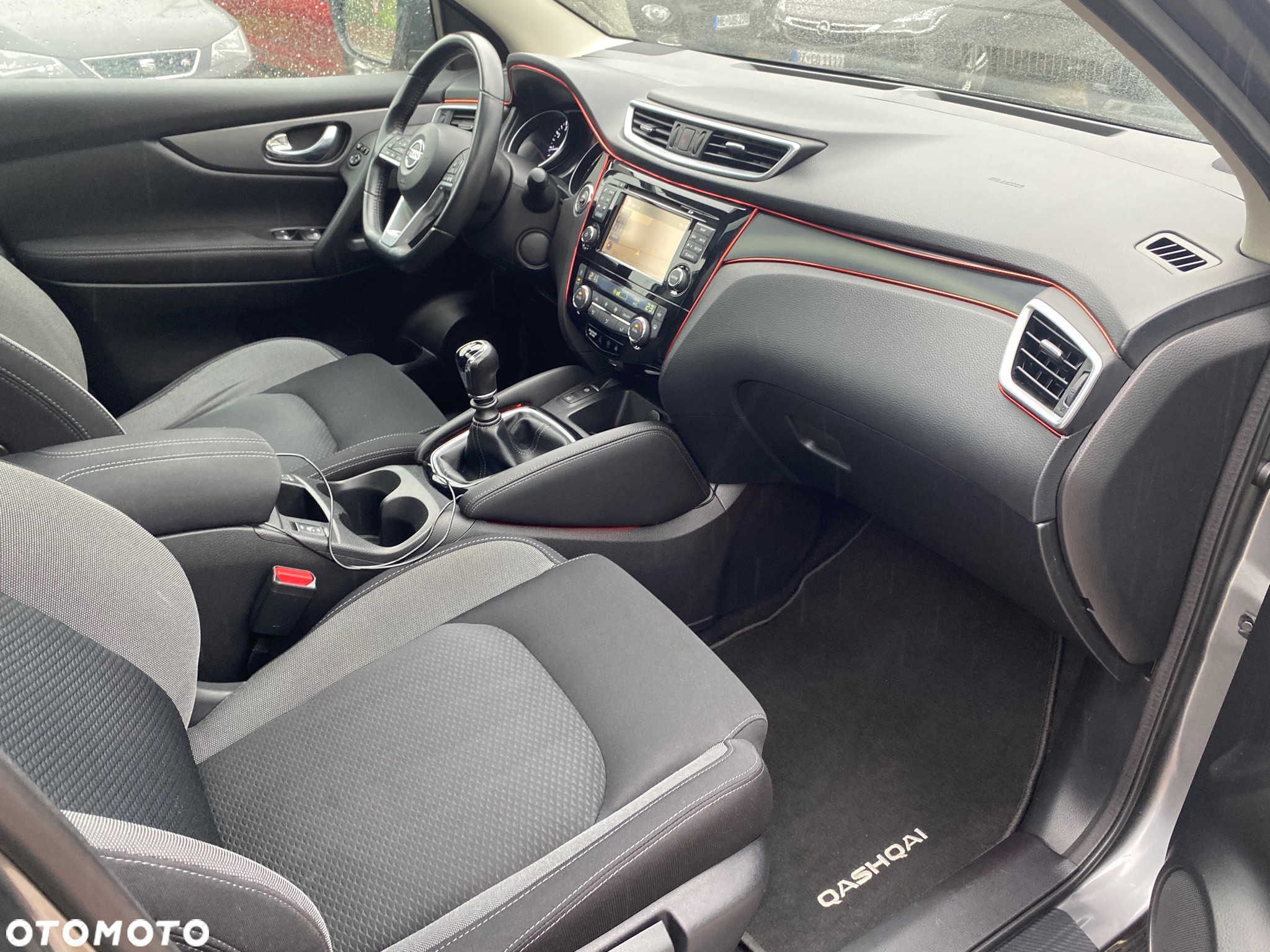 Nissan Qashqai 1.6 DIG-T N-Connecta - 26
