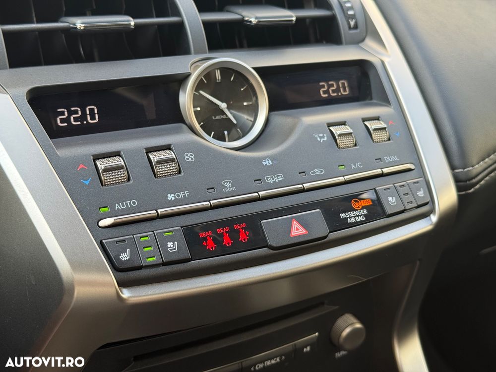 Lexus Seria NX 300h E-FOUR Luxury Line - 14
