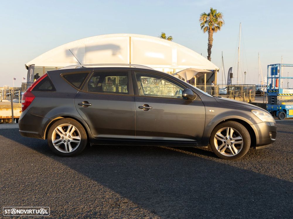 Kia Ceed SW 1.6 CRDi EX - 6
