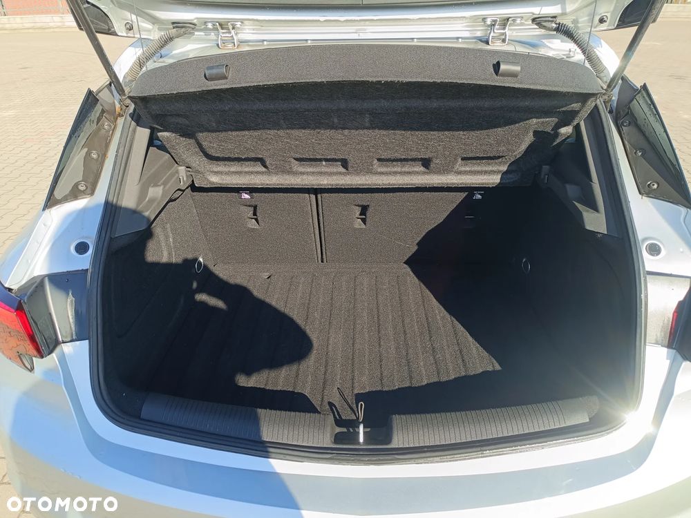 Opel Astra 1.2 T Business Elegance S&S - 35