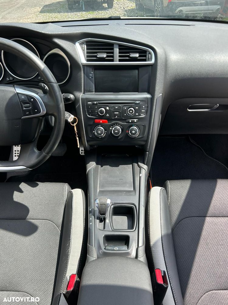 Citroën DS4 e-HDi 115 ETG6 SoChic - 4