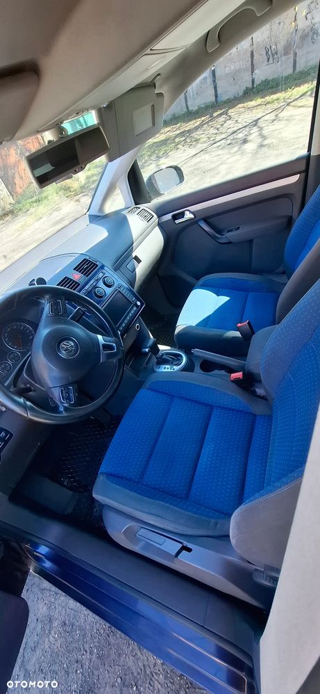 Volkswagen Touran 1.9 TDI Conceptline DSG - 17