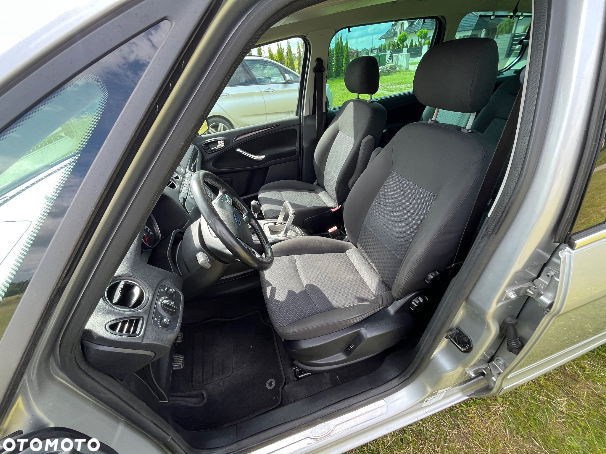 Ford Galaxy - 10