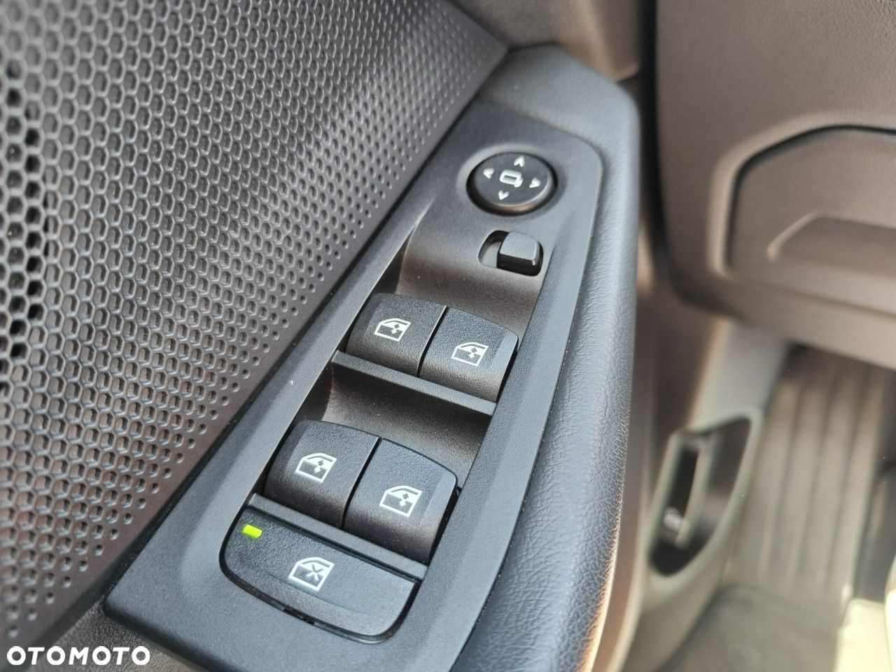 BMW Seria 1 - 24