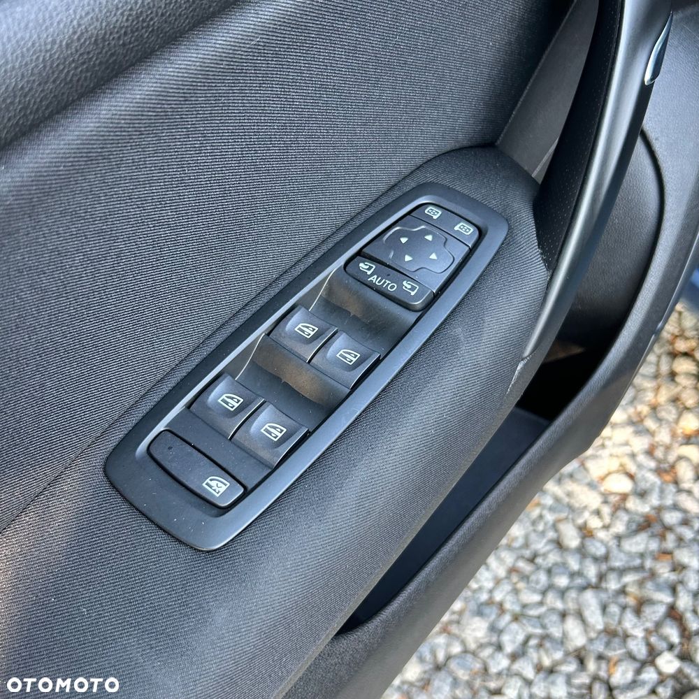 Renault Megane TCe 140 GPF EDC EQUILIBRE - 11