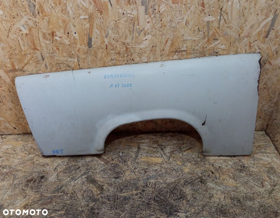 POSZYCIE BŁOTNIKA PRAWY TYŁ TRABANT P601 - 1