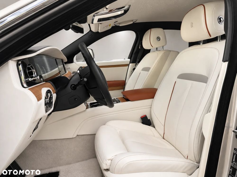 Rolls-Royce Ghost Standard - 11