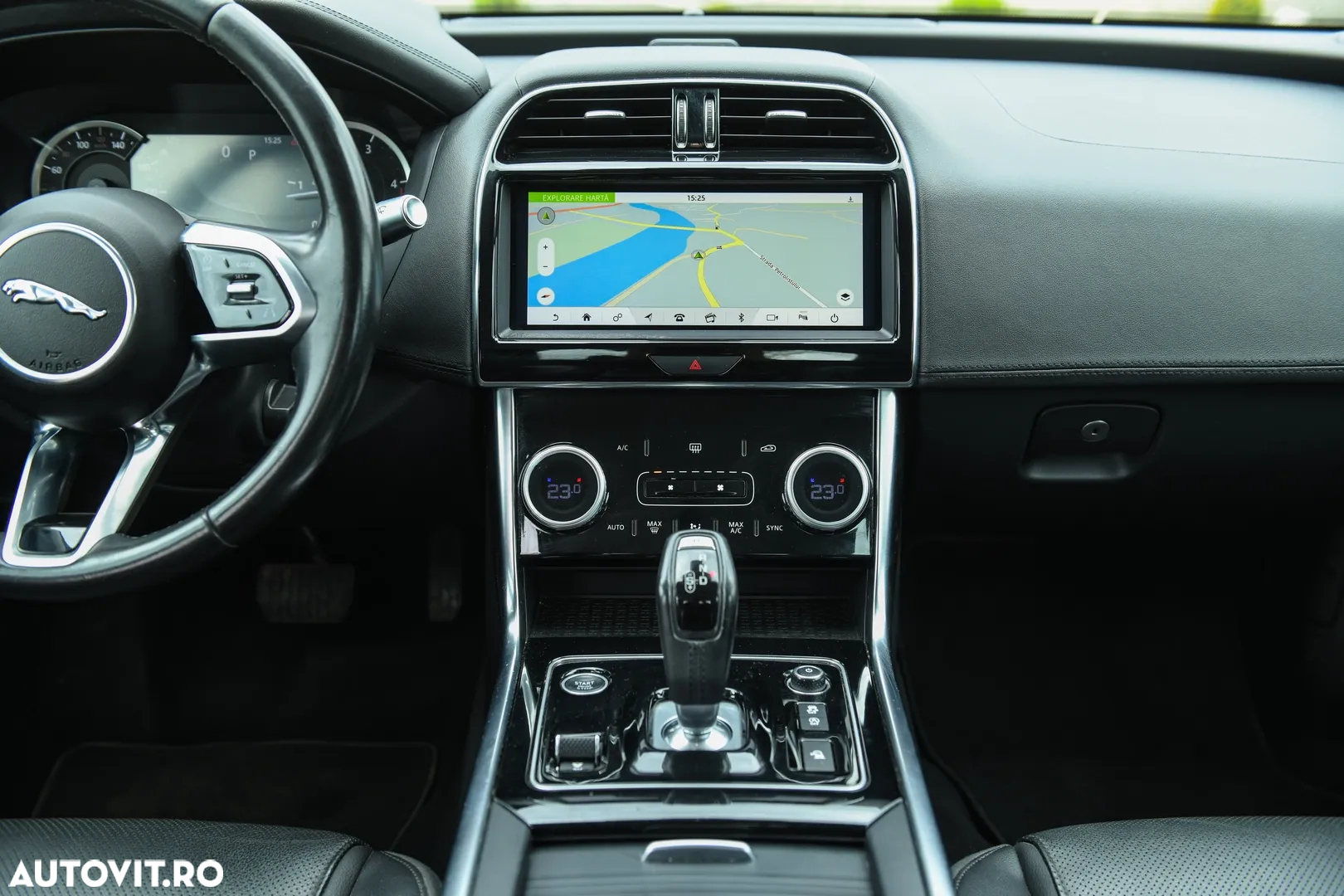 Jaguar XE D180 Aut. S - 8