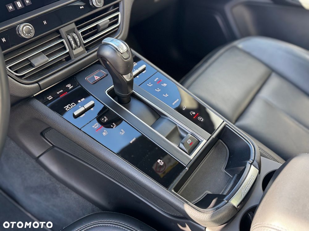 Porsche Macan Standard - 16