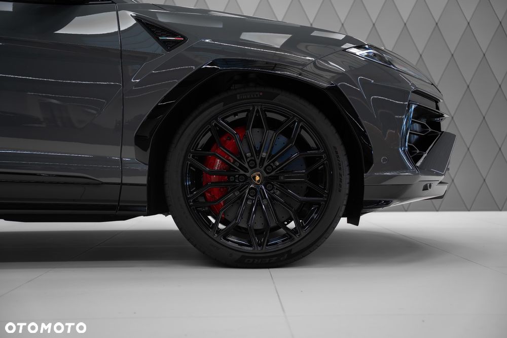 Lamborghini Urus - 6