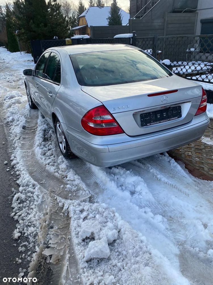 Mercedes-Benz Klasa E 240 Classic - 6