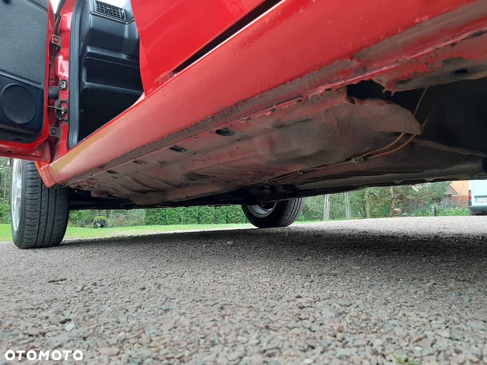 Volkswagen Golf 1.6 GL - 14