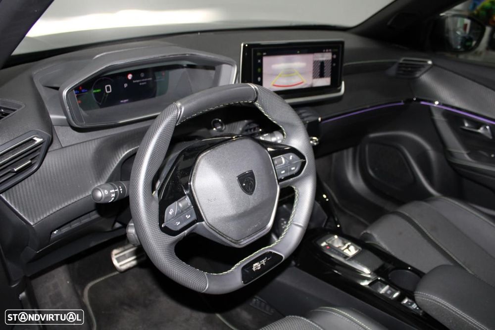 Peugeot e-2008 54 kWh GT - 12