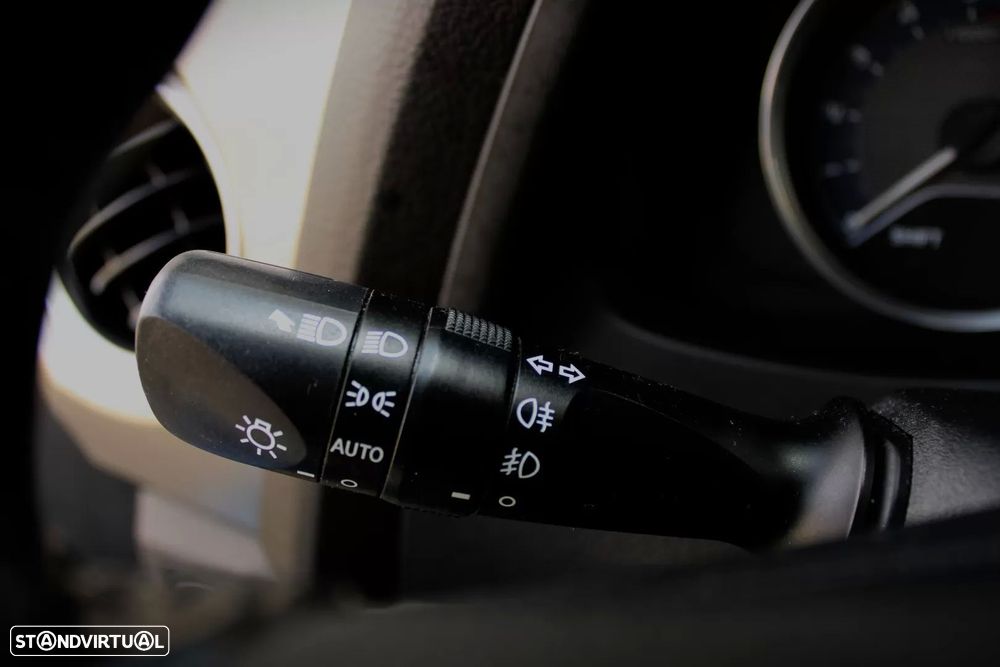 Toyota Auris 1.4 D-4D Exclusive+Navi - 19