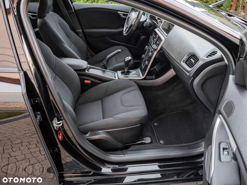 Volvo V40 D2 Drive-E Momentum - 14