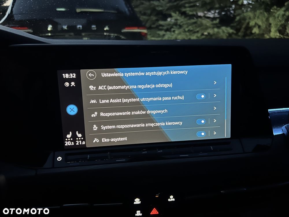 Volkswagen Golf 2.0 TSI OPF DSG Style - 26