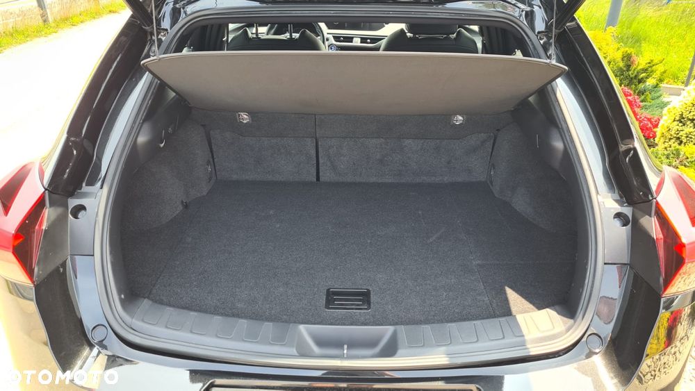 Lexus UX 250h GPF Prestige AWD - 33