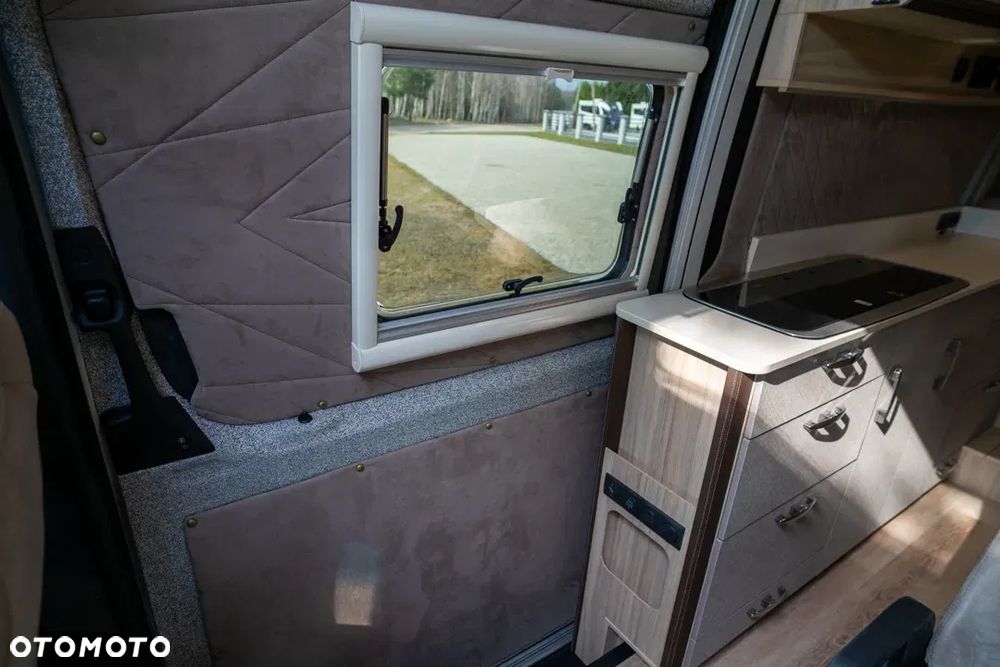 Mercedes-Benz Kamper Van Hype 700CVM - 28