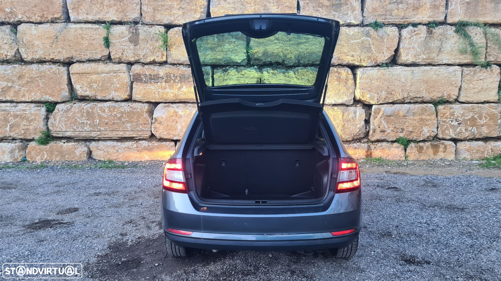 Skoda Rapid Spaceback 1.4 TDi Ambition - 37