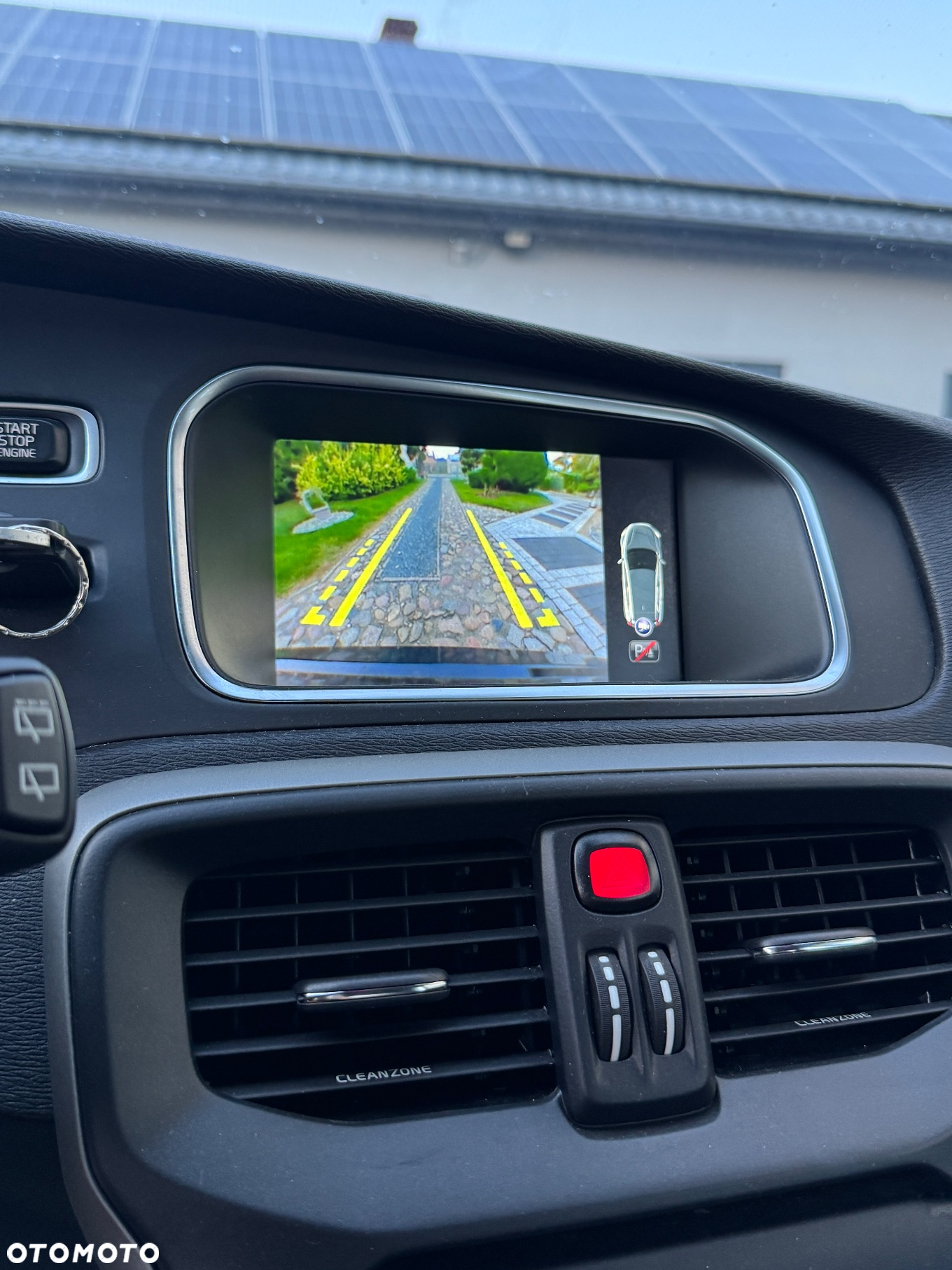 Volvo V40 D2 Drive-E R-Design Momentum - 14
