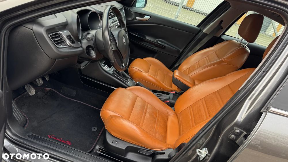 Alfa Romeo Giulietta - 2