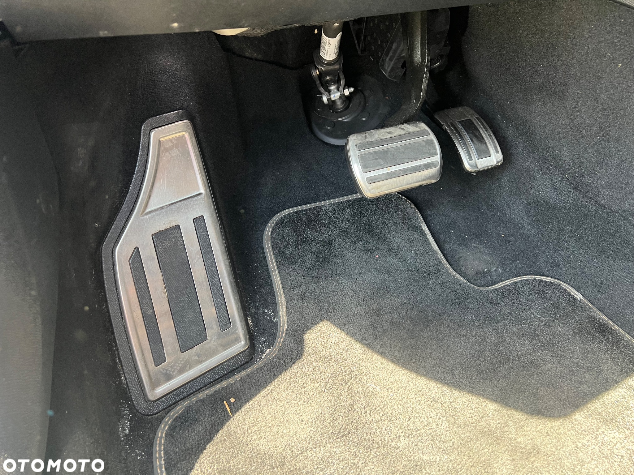 Peugeot 508 SW Plug-In Hybrid 225 e-EAT8 GT - 37